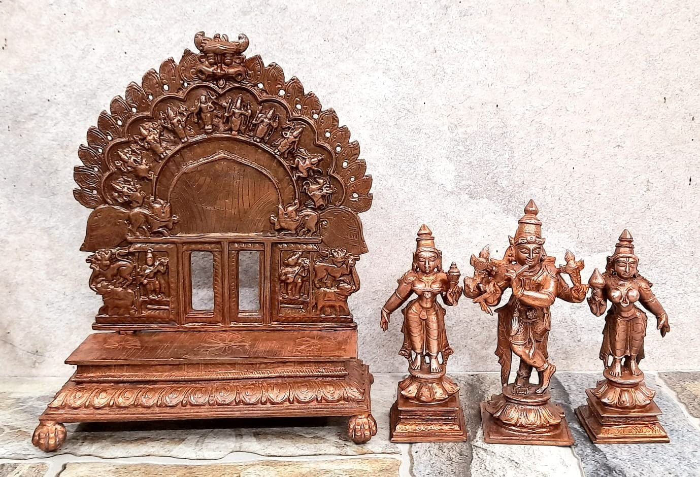 Brownish-Orange Copper Idols Of God Venugopala With Sridevi And Bhudevi With Dasavadhara Prabhavali, 7.2 Inches, 1.72 Kg, Patina Antique Finish, Pack Of 4 Piece