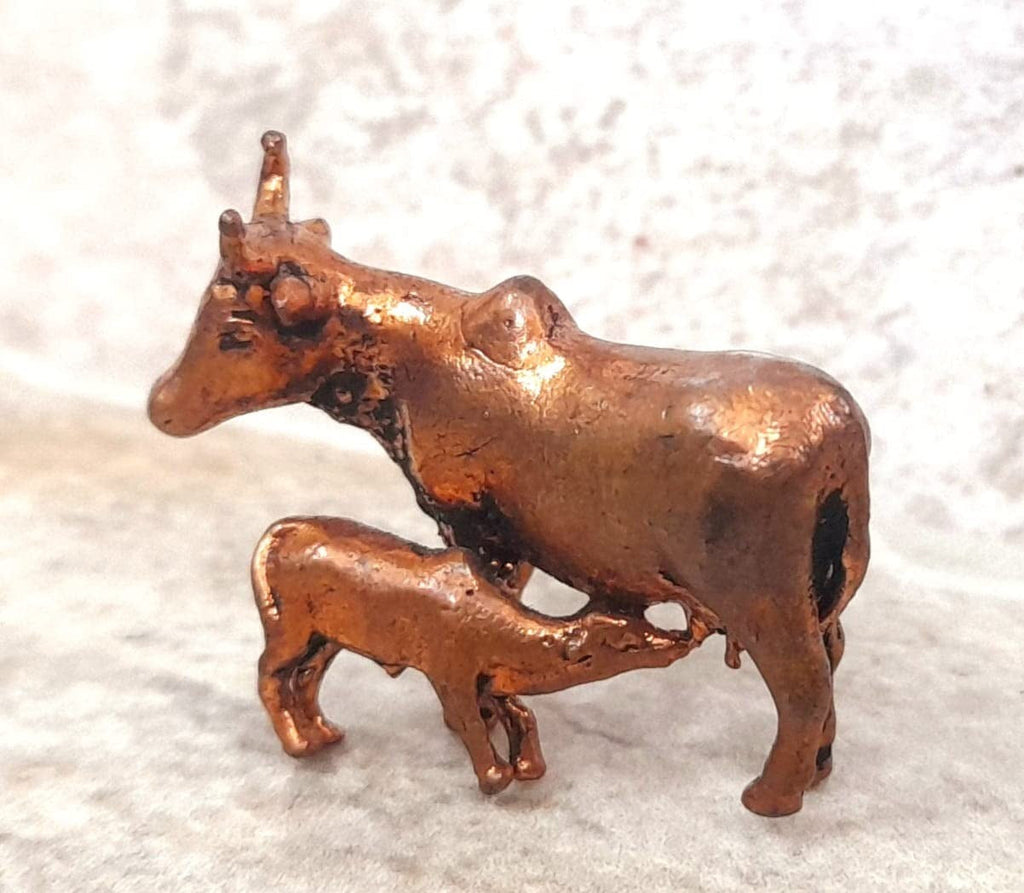 Brownish-Orange Copper Idols, 0.9 Inches, Handmade Cow With Calf, 16G, Patina Antique Finish, Pack Of 1 Piece